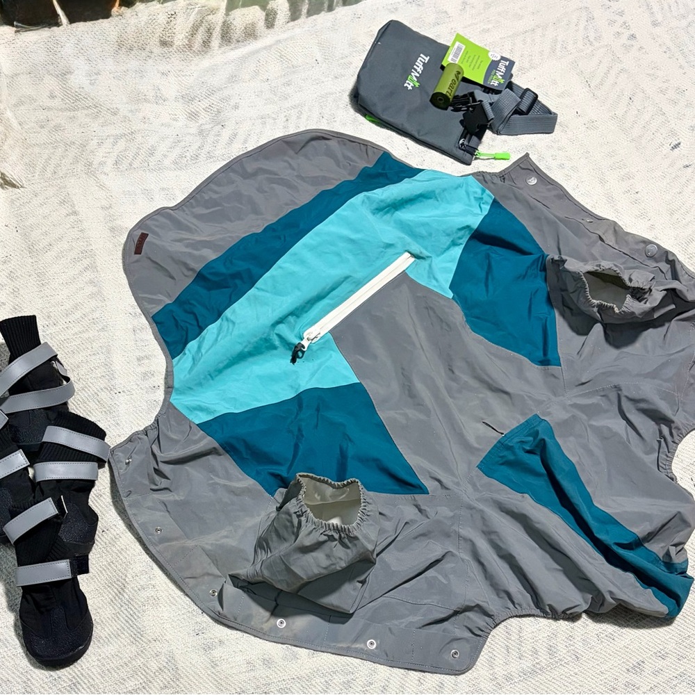 🐾 New XXL Doggy Raincoat + Large Booties + Poop Bag Set 🐾